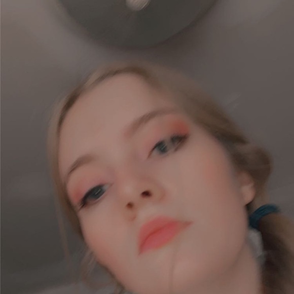 Meet your Posher, Mel - Picture 1 of 1